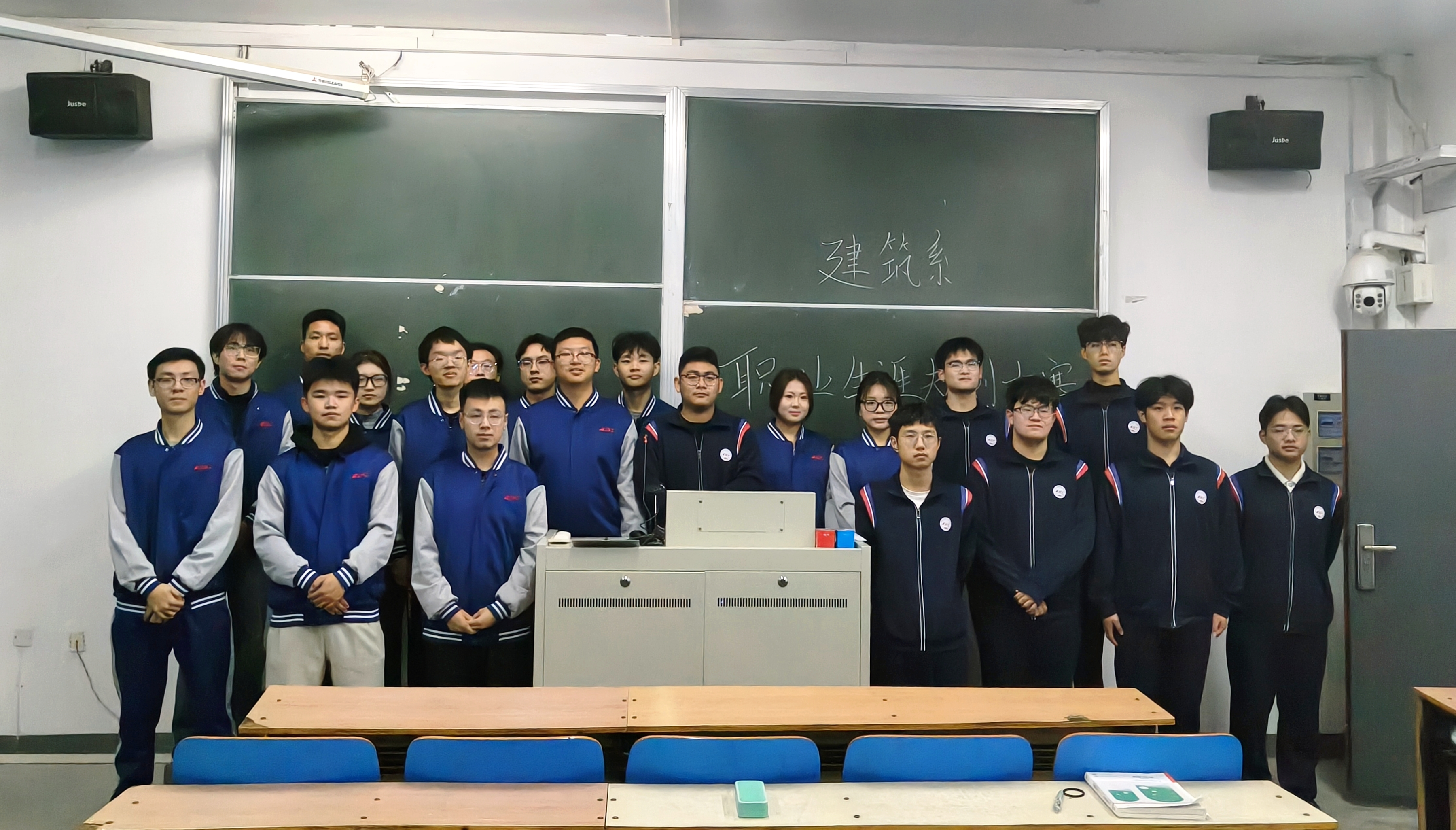 1762408660136008402.png 1762408660136008402.png